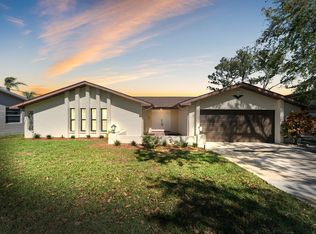 3334 Pineview Dr, Holiday, FL 34691