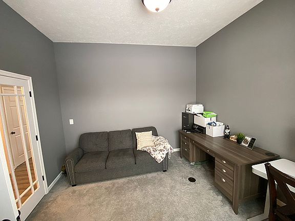 3rd image of 3843 Baulistrol Dr