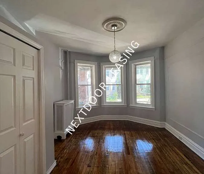 211 Grant Ave #1M — Photo 8