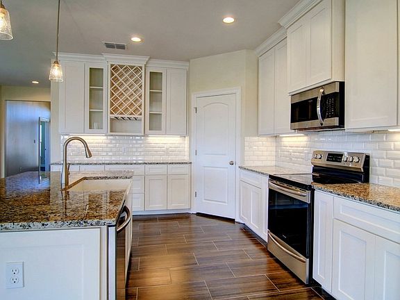 3rd image of 6701 Stuyvesant Ct