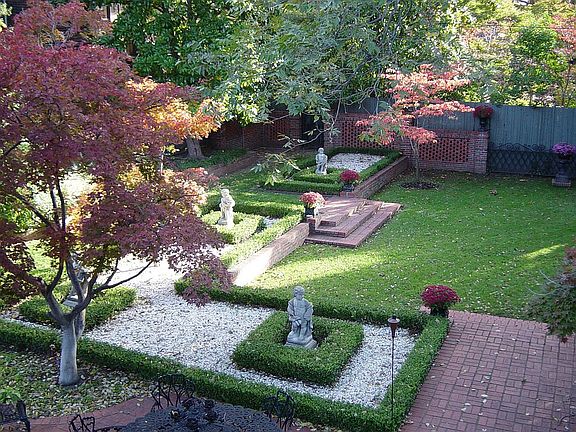 Backyard Frm Offic /Library