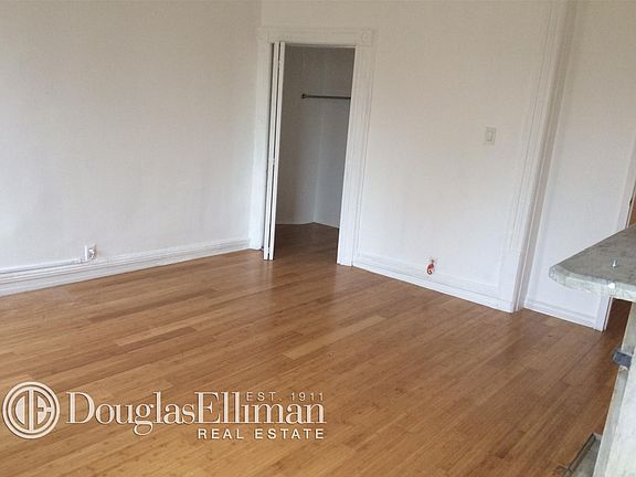 3rd image of 454 W 47th St APT 5W