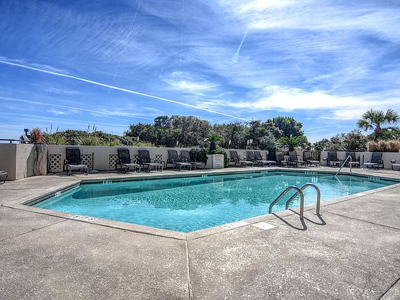 3rd image of 2700 N Lumina Avenue #308