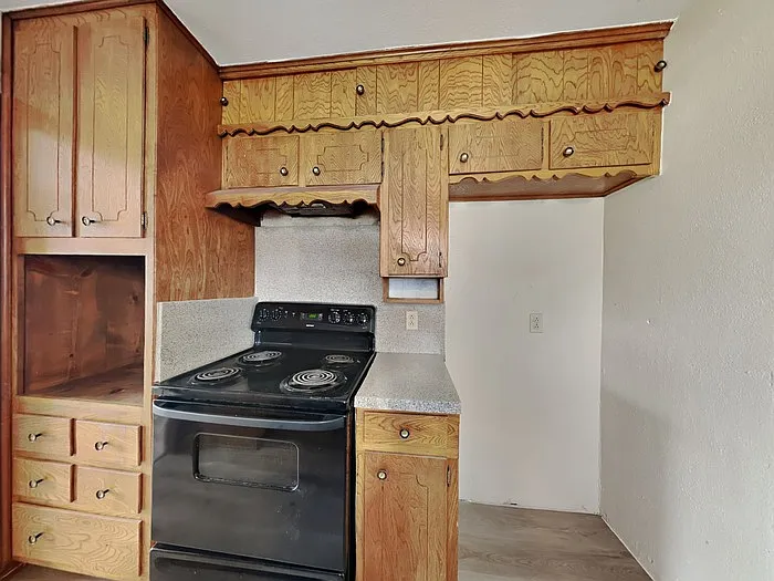 7108 Ellis Rd — Photo 4