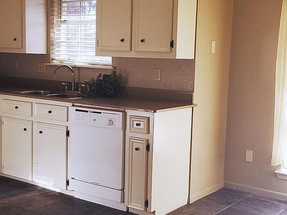 2nd image of 3101 Forestwood Dr