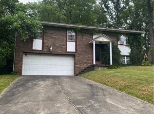 2168 Meadowview Dr, Parkersburg, WV 26104