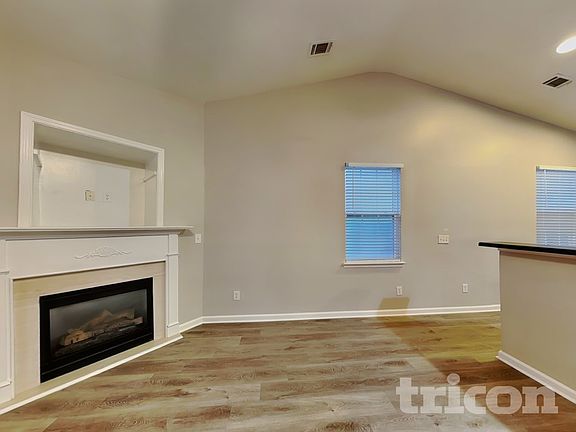 3rd image of 1282 Winwood Dr