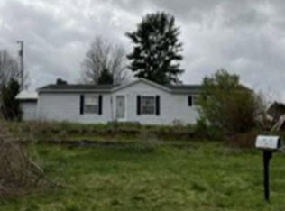 301 S Mary Ann Dr, Patoka, IN 47666