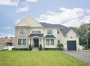 2 Schuster Way, Lakewood, NJ 08701