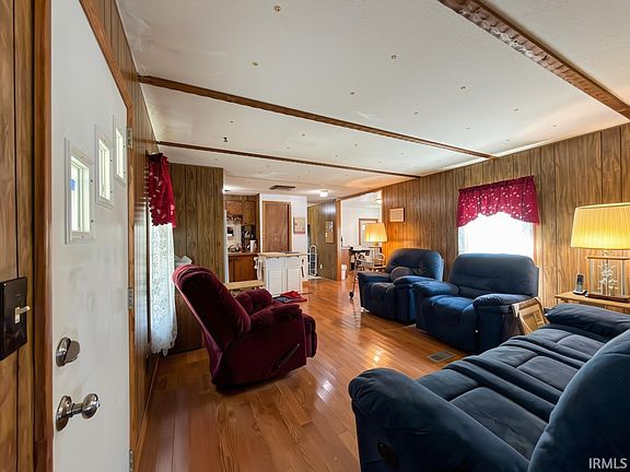 5th image of 3199 Casey Rd