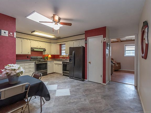 3rd image of 5614 Harvard Dr