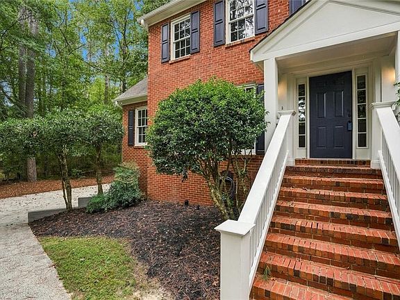 3rd image of 2910 Ledbury Ln SW