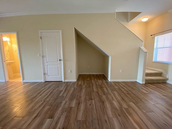 5th image of 4185 Winding Vine Dr