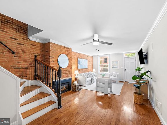 4th image of 1129 Battery Ave