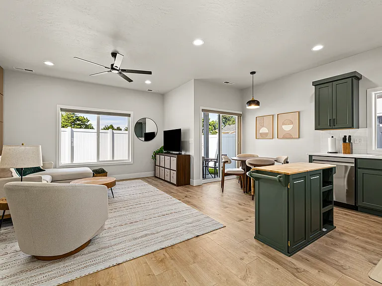 10494 W Shields Ave — Photo 33