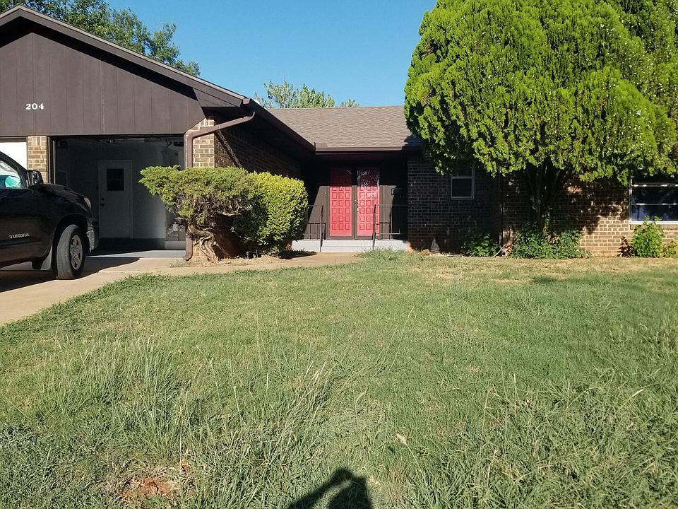 1st image of 204 Woodside Dr