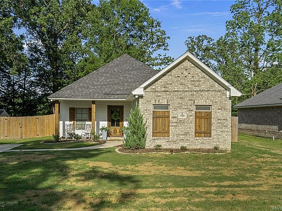 2nd image of 799 Wilton Pl