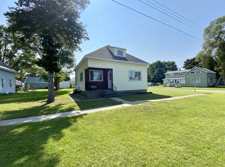 2519 Main St, Manistee, MI 49660