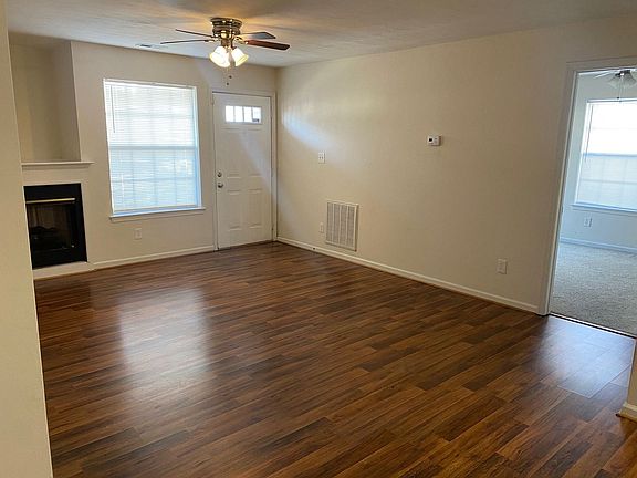 4th image of 1000 Pebblewood Dr