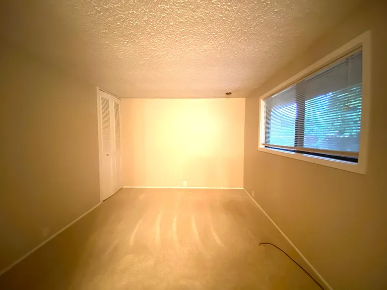 138 Lynnbrook Dr — Photo 7