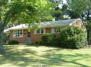 6820 Lois Dr, Springfield, VA 22150