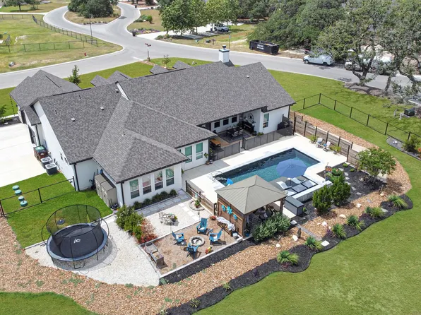 102 Anacacho, Boerne, TX 78006