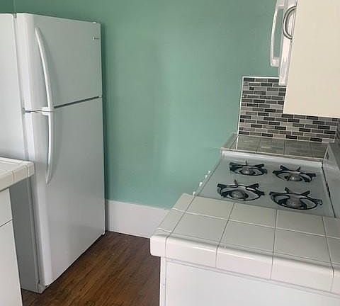 5th image of 4454 33rd St