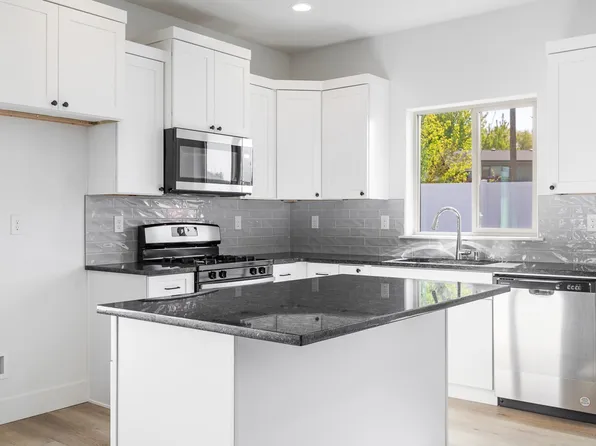 1118 S Underwood Pl, Kennewick, WA 99337