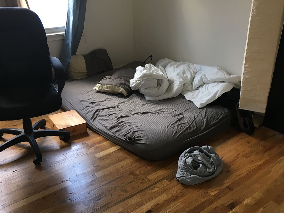 2nd image of 2128 29th St