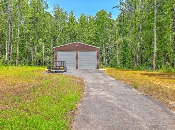 47 Burr Hill Rd, Cottageville, SC 29435