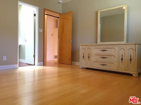 4th image of 1119 15th St APT 5