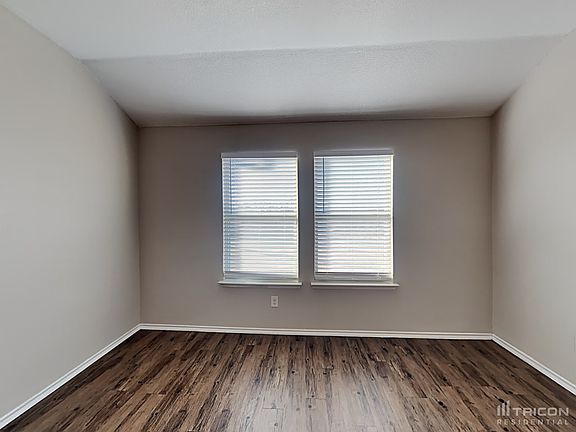 3rd image of 3213 Emory Oak Way