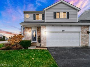 807 Harris Ln, Romeoville, IL 60446