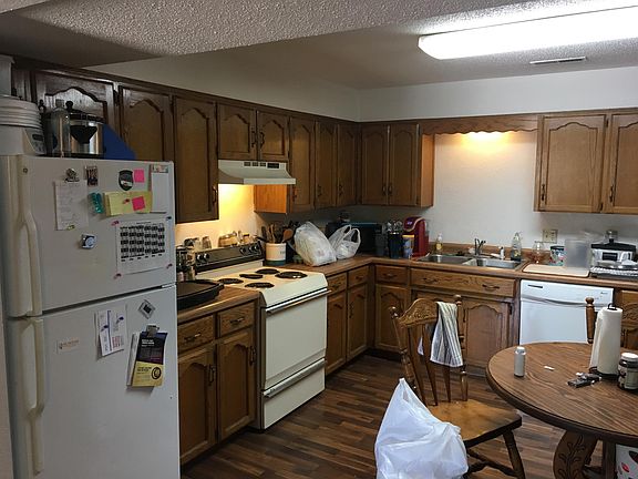 2nd image of 613 E Adams St #1