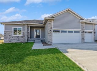 2394 SE 5th St, West Des Moines, IA 50265