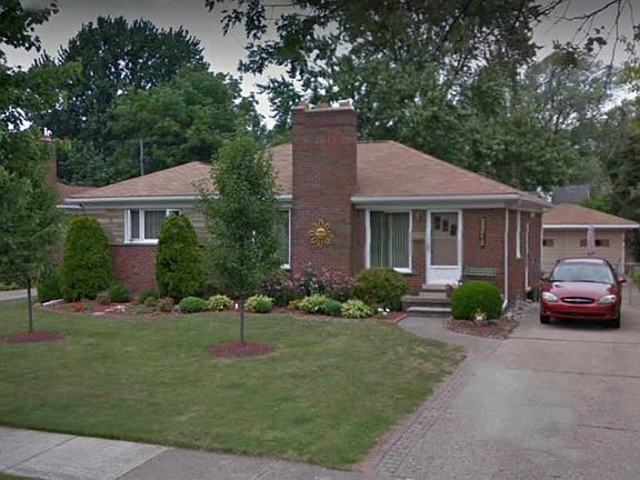 5th image of 22313 Centennial St