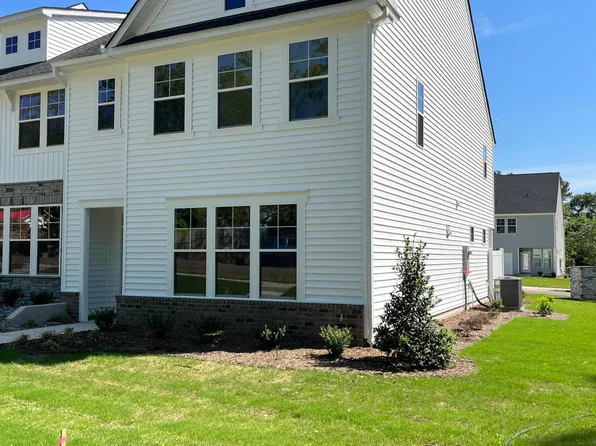 1404 Cooper St, Sanford, NC 27330