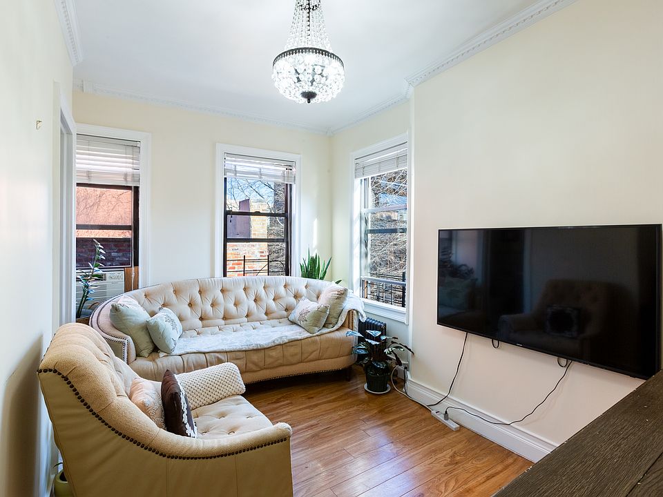 1st image of 341 S 5th St APT 3