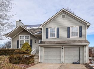 1428 NW Yankee Dr, Blue Springs, MO 64015