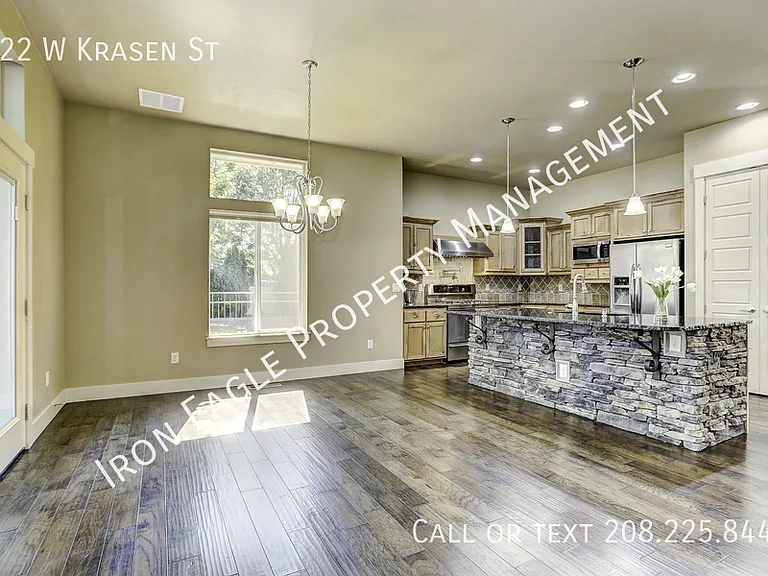 822 W Krasen St — Photo 22