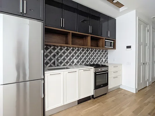 Rented by EXR | media 6