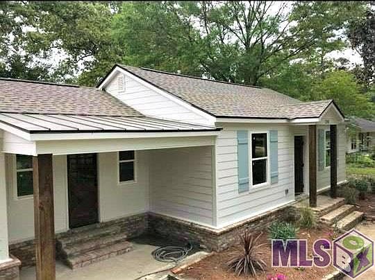 2nd image of 1241 Benton Ln