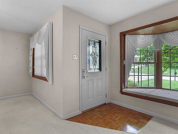 3rd image of 9460 Arban Dr