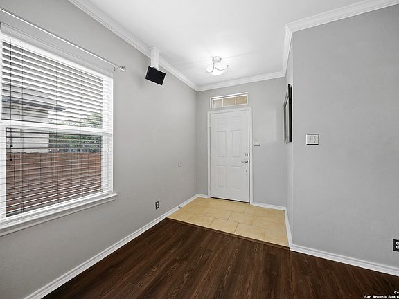 4th image of 7714 Wexford Square