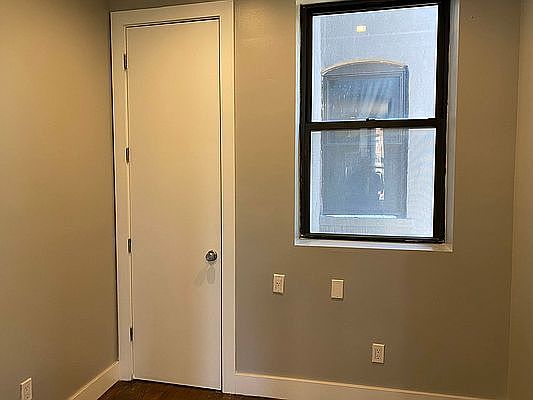 5th image of 459 E 135th St #B2