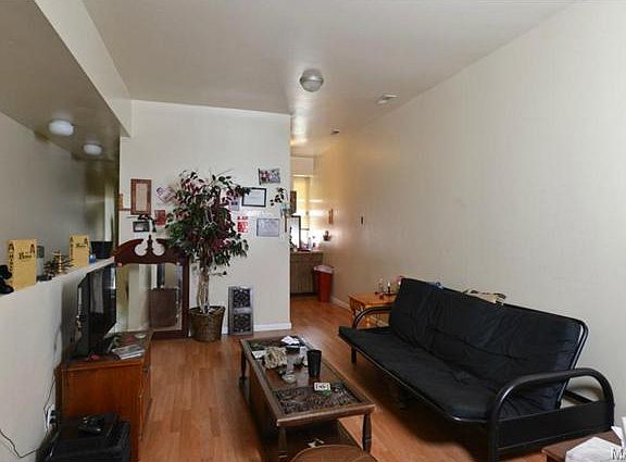 3rd image of 2308-2310 S Jefferson Ave