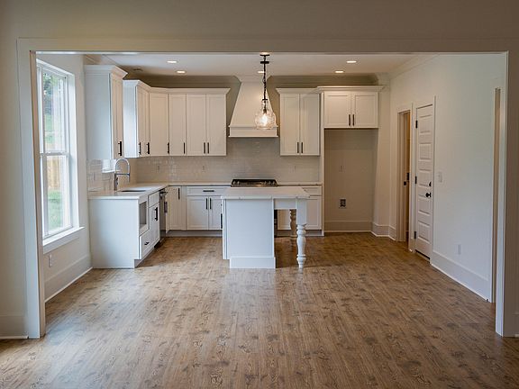 3rd image of 8669 Woodbury Acre Ct