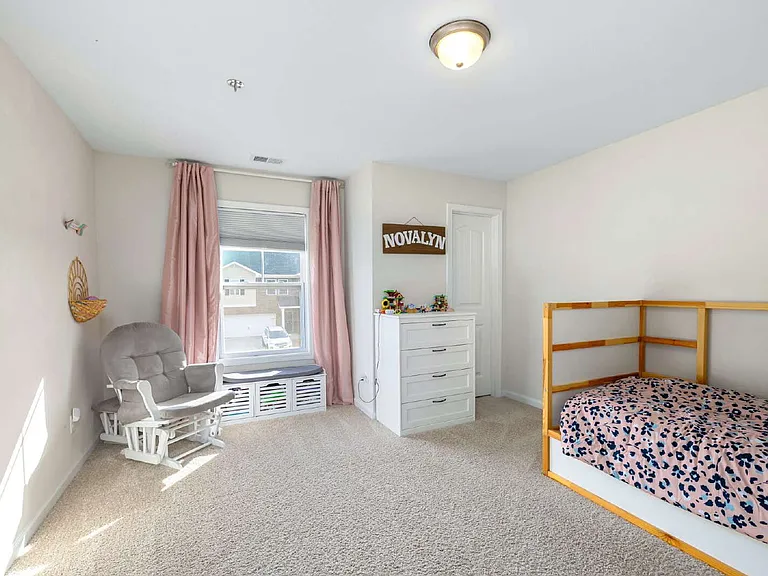 900 Curlew Cir — Photo 36