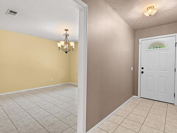 5th image of 122 Hallman St