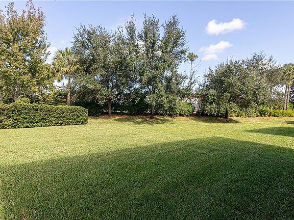 2nd image of 10315 Barberry Ln